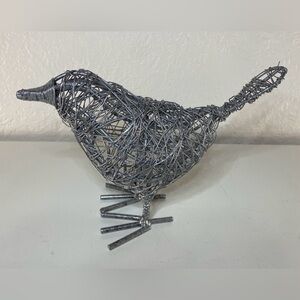 Metal Woven Wire Mesh Bird Sculpture Figurine Handcrafted Silver Wire Art 5.5”